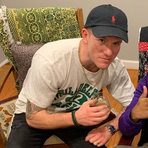 Meet your Posher, Joshua